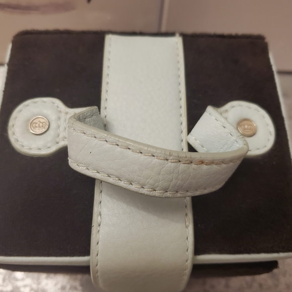 *SOLD* Juicy Couture Baby Blue & Black Velour Jewelry Box! - Picture 8 of 8